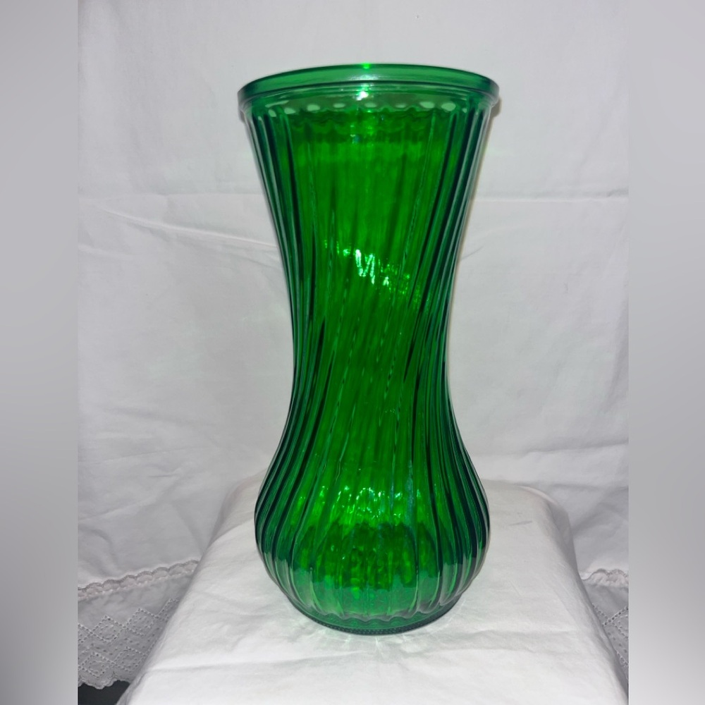 Vintage Hoosier Emerald Green 4091 Vase